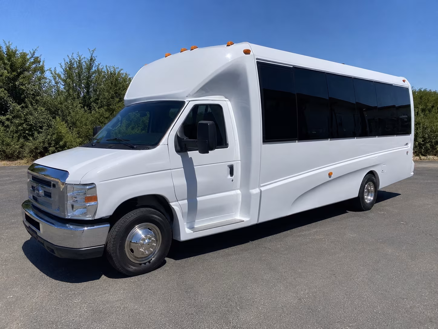 book a prom party bus from westland to detroit area venues