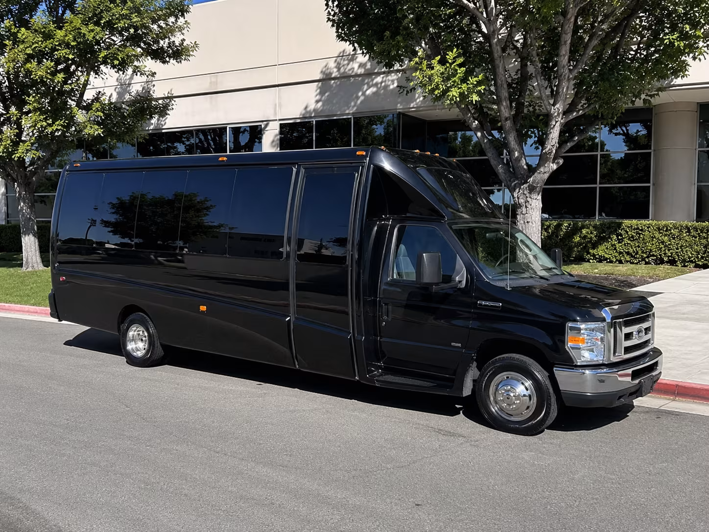 concert bus rentals for groups heading into ann arbor from westland