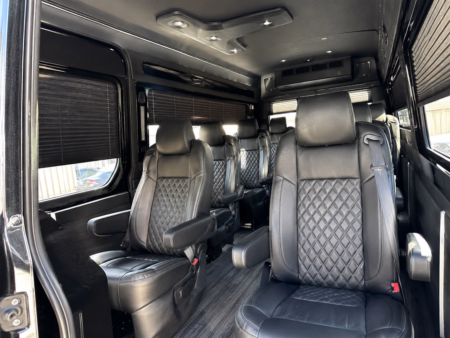 find and book transportation for your next airport transfer 2