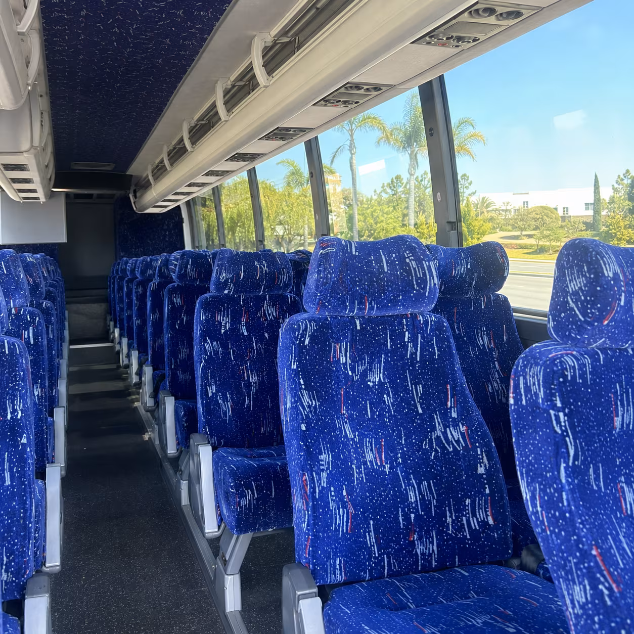 find and book transportation for your next airport transfer 3