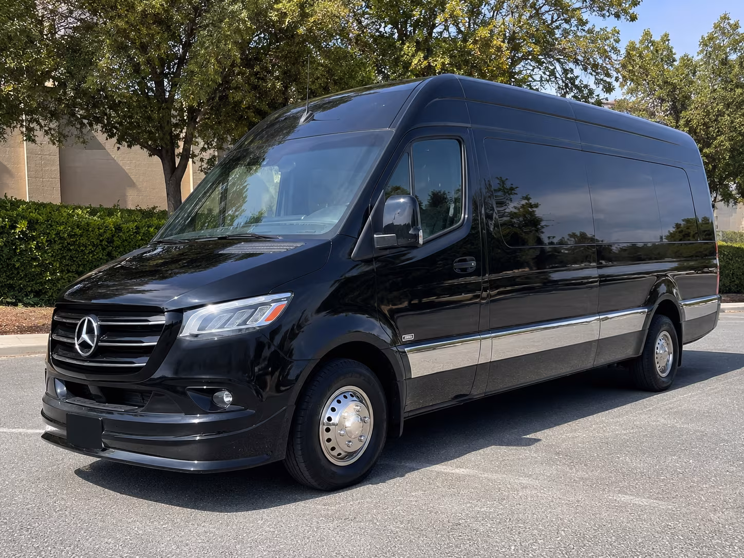 find and book transportation for your next airport transfer 4