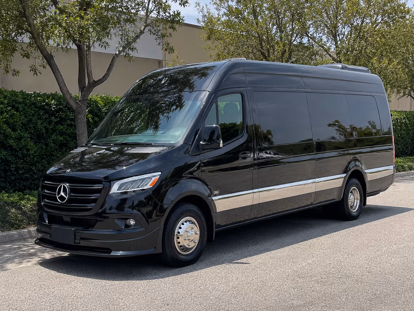 find and book transportation for your next corporate event 2