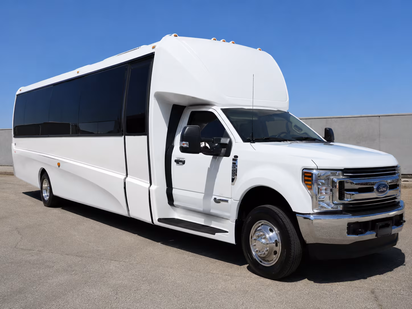 find and book transportation for your next prom 1
