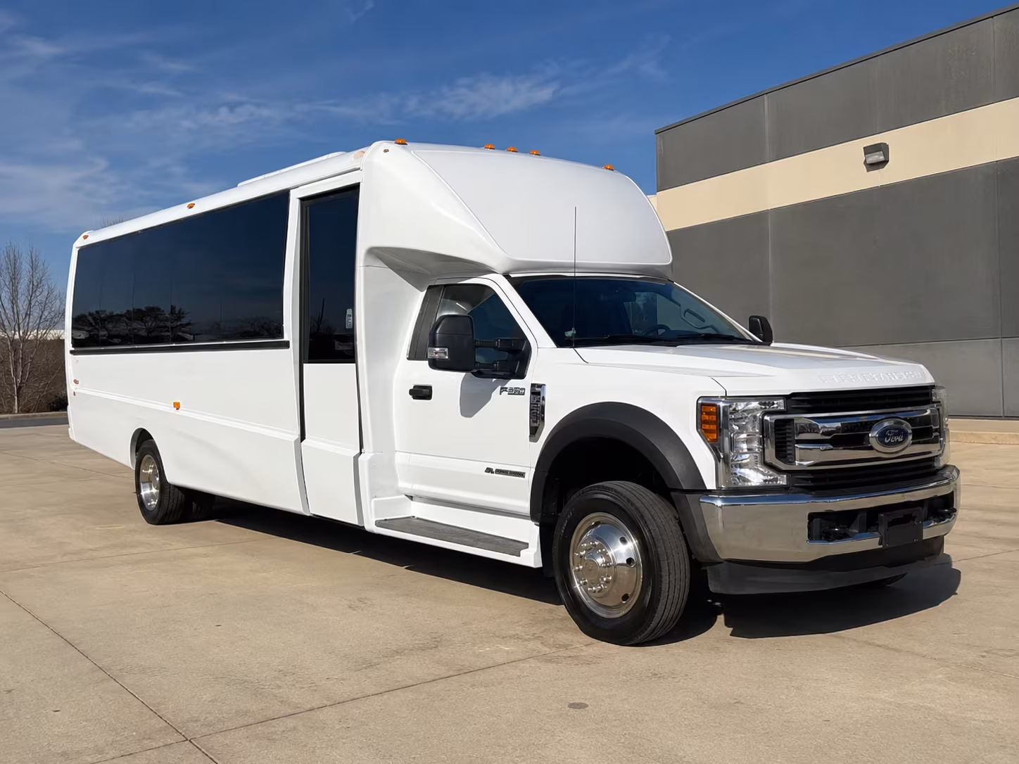 find and book transportation for your next prom 3