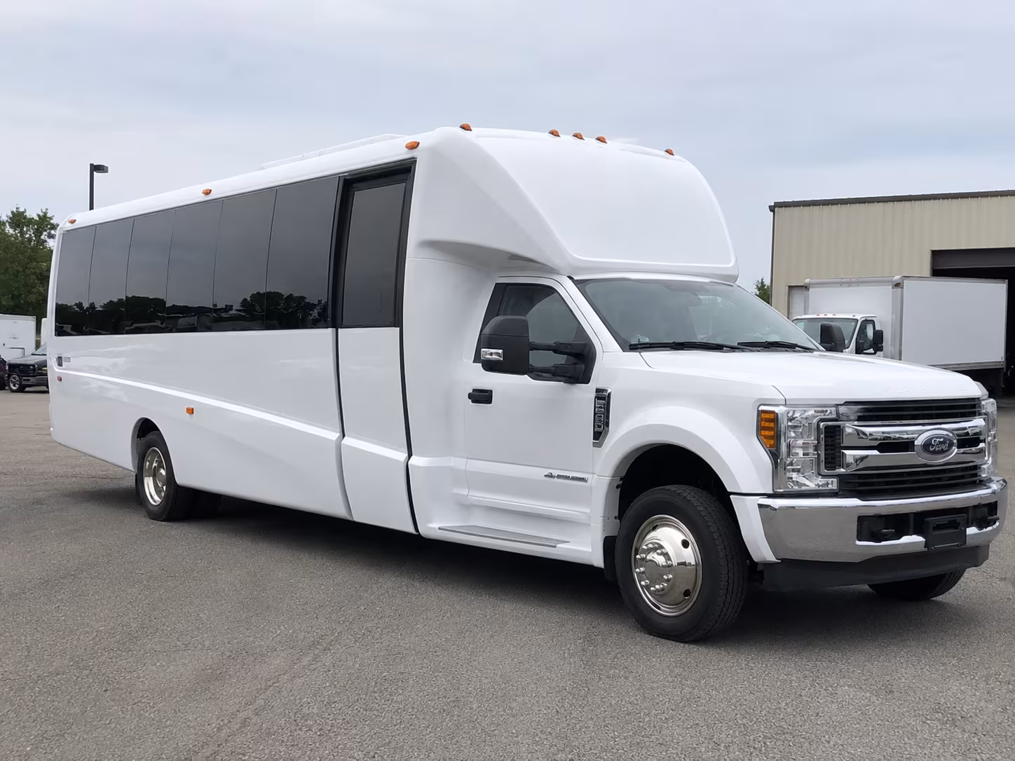 find and book transportation for your next prom 4