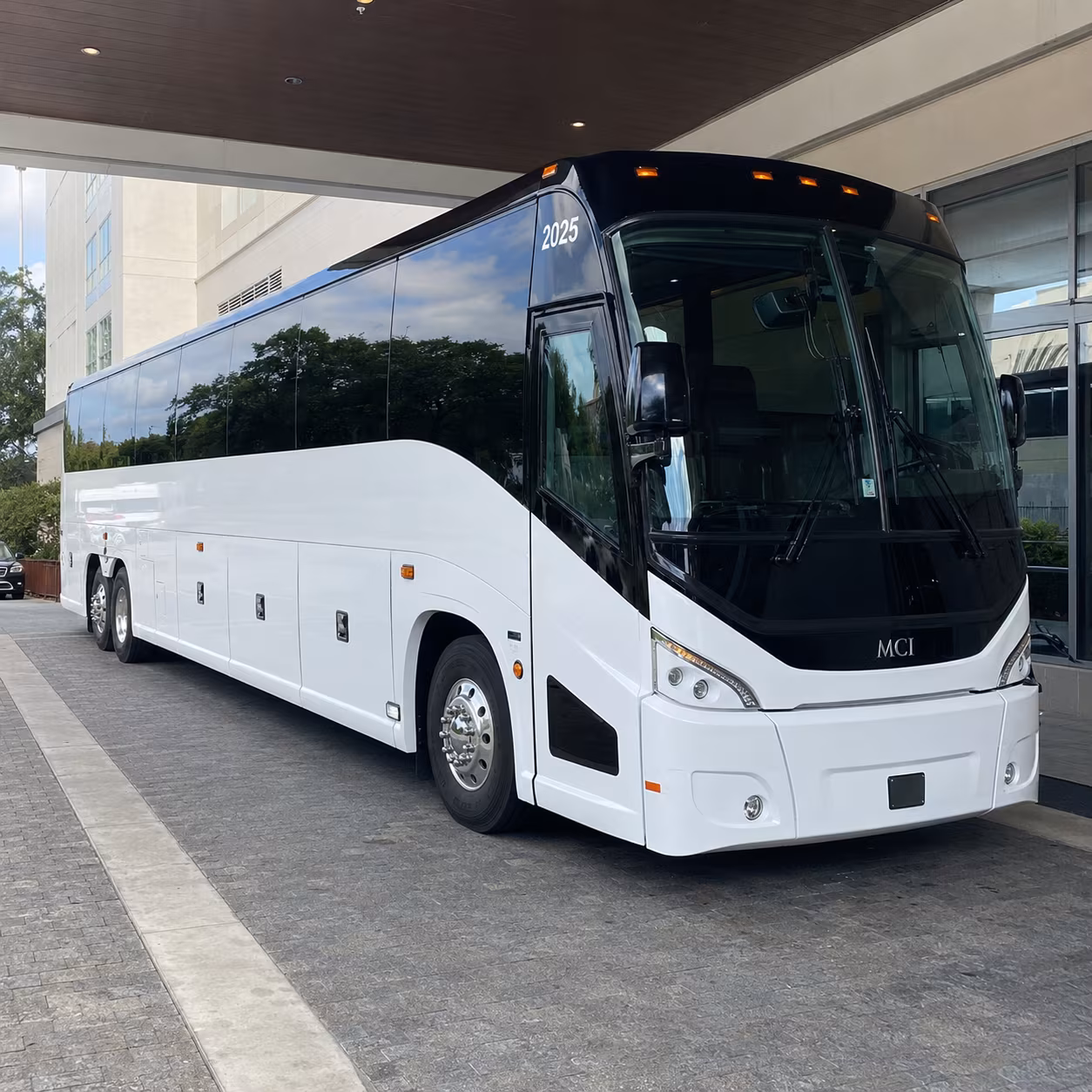 westland 54 passenger charter bus